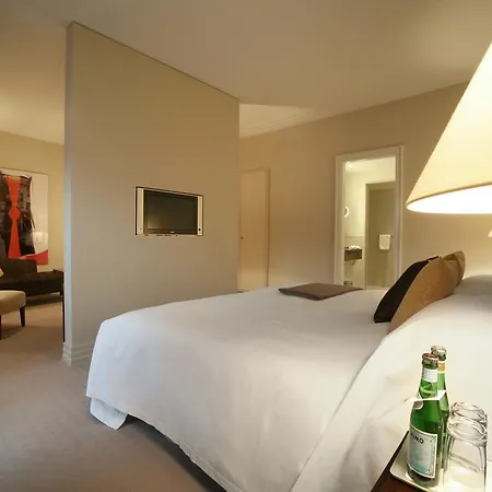 Rocco The Charles Hotel