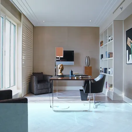 Rocco The Charles 5* מינכן