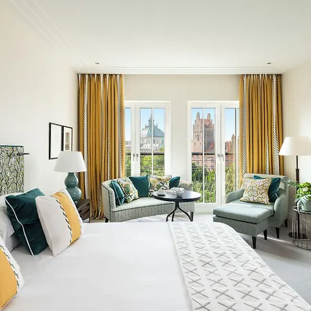 Hotel Rocco The Charles 5*