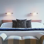 Hotel Rocco The Charles 5*