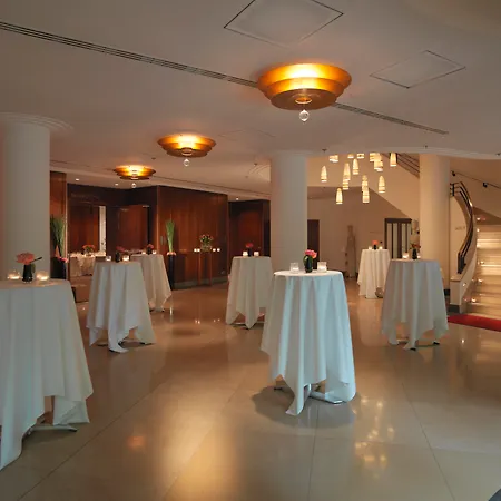 Rocco The Charles Munich