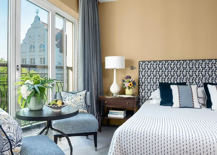 Rocco The Charles Hotel